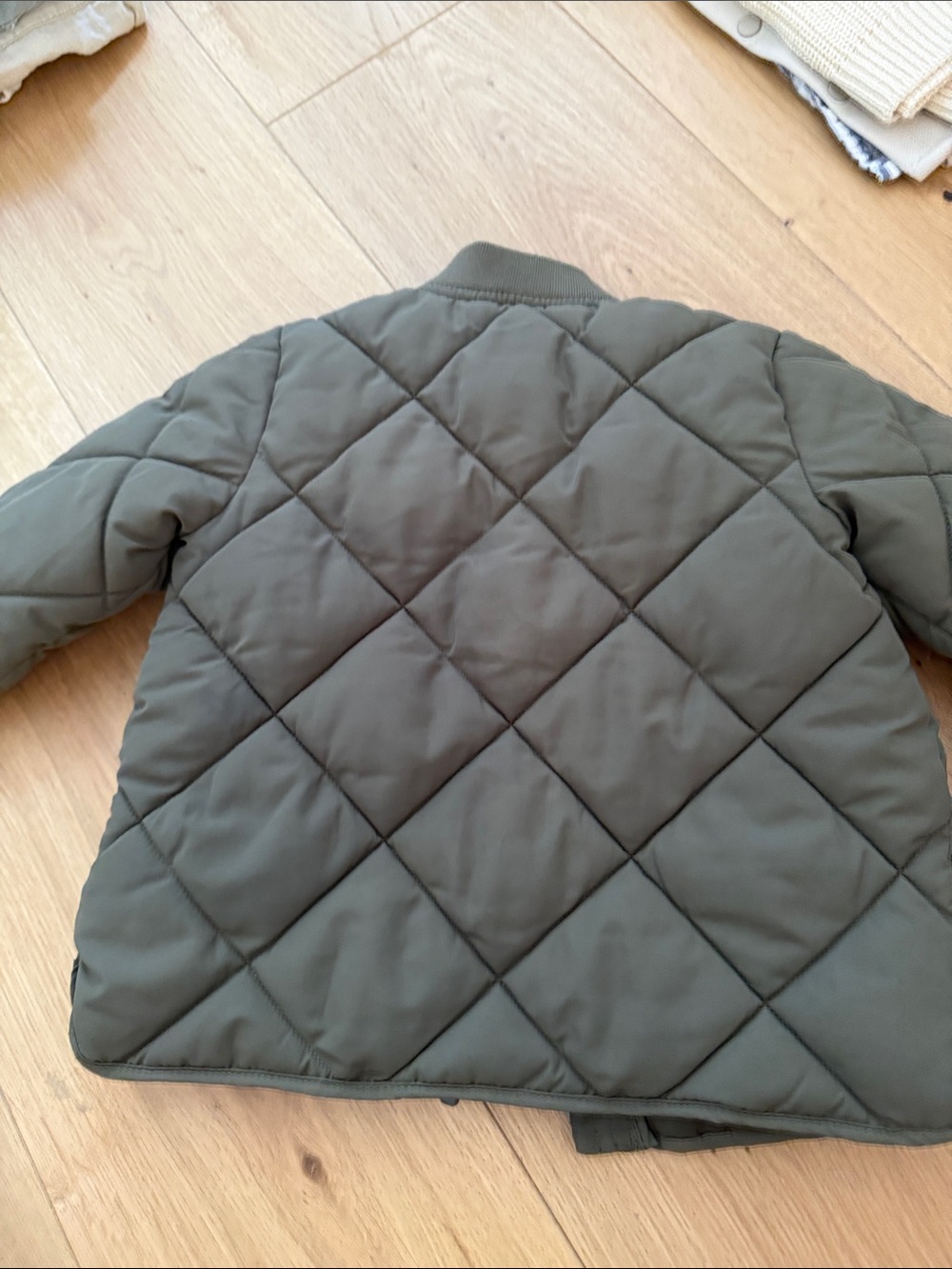 H&M Quilted Olive Kids Bomber Jacket - Picture 4 of 4
